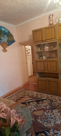 3-к. квартира, 70м², 1/1 эт. Донецк