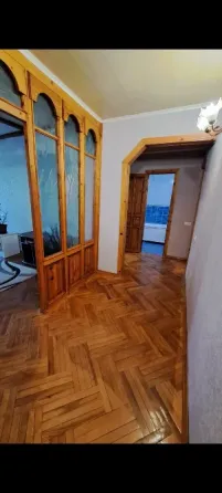 3-к. квартира, 75м², 2/9 эт. Луганск