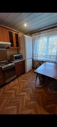 3-к. квартира, 75м², 2/9 эт. Луганск